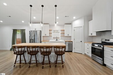 105 E Main St, Taylors, SC 29687 - photo 7