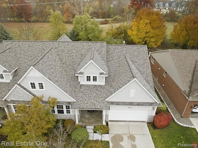 2294 Calibouge unit 31, Commerce Township, MI 48382 - photo 2