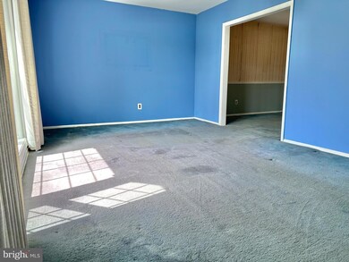 561 Sharon Rd, Colmar, PA 18915 - photo 5