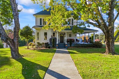 601 W South Broad St, Walhalla, SC 29691 - photo 2