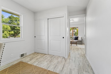 521 E 2nd St, Kimberly, WI 54136 - photo 6