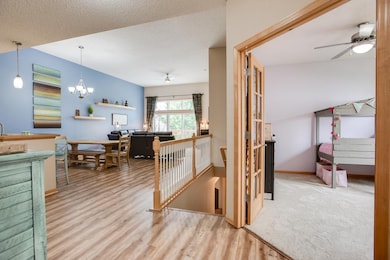 4475-Empress-Way-006