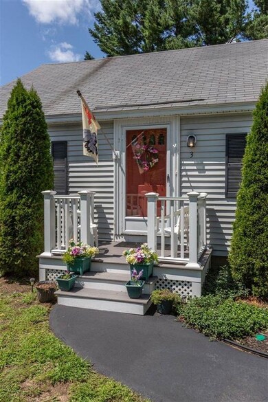 3 Bruce St, Hudson, NH 03051 - photo 2