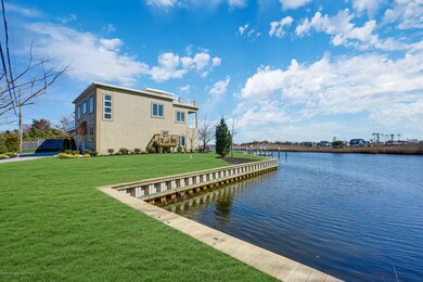 85 Pinewood Rd, Toms River, NJ 08753 - photo 3