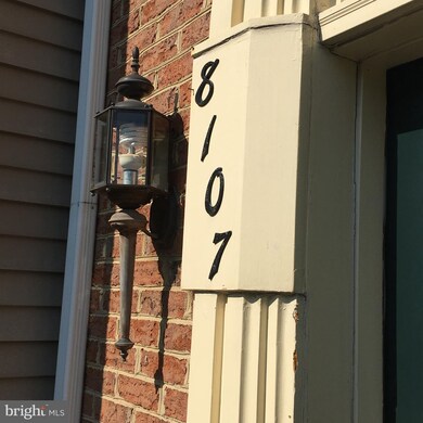 8107 Old Pohick Ct, Lorton, VA 22079 - photo 2