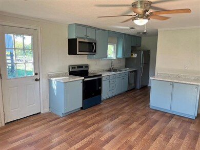 1010 Eason St, Azle, TX 76020 - photo 5