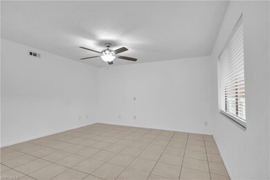 4601 Bayshore Dr unit A2, Naples, FL 34112 - photo 6