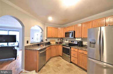 8304 Duck Hawk Way unit 3, Lorton, VA 22079 - photo 6