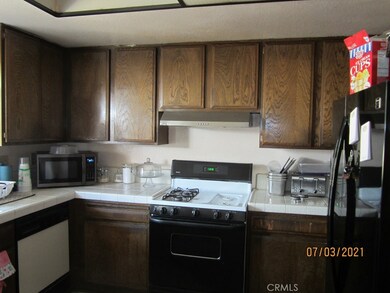 24248 Delgado Ct, Moreno Valley, CA 92553 - photo 6