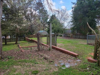 702 Red Oak Dr, Siler City, NC 27344 - photo 4