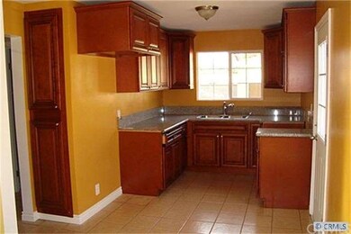 919 E 119th St, Los Angeles, CA 90059 - photo 2