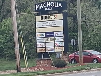 2312 Magnolia Place unit 10, Morganton, NC 28655 - photo 2