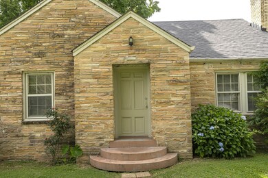 113 Carlisle Ave, Shelbyville, TN 37160 - photo 3