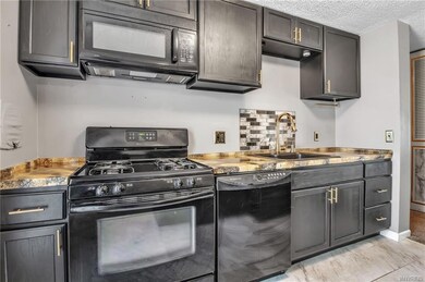 872 Deerfield Dr, North Tonawanda, NY 14120 - photo 3