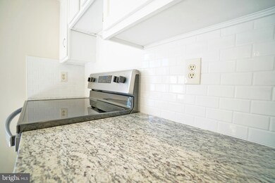 2205 Chapel Valley Ln, Lutherville Timonium, MD 21093 - photo 6