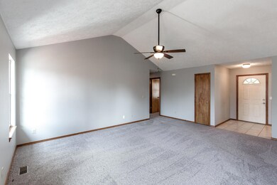 RE_5009 N 13th-5