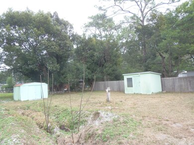 5609 Kimbrell Dr N, Jacksonville, FL 32210 - photo 5