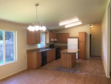 712 SE Neptune Ave, Lincoln City, OR 97367 - photo 5