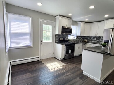 27 Spruce St, Carteret, NJ 07008 - photo 5