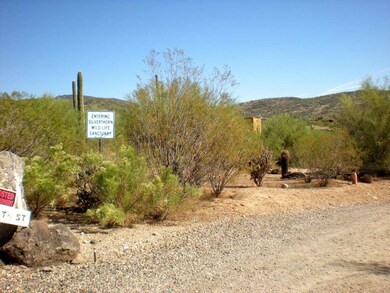 End of the Cul-de-Sac Entry to Driveway