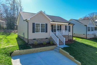 878 Berg St, Asheboro, NC 27203 - photo 3