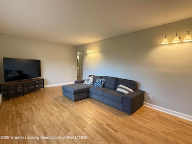 1465 Primrose Ln, Dewitt, MI 48820 - photo 6