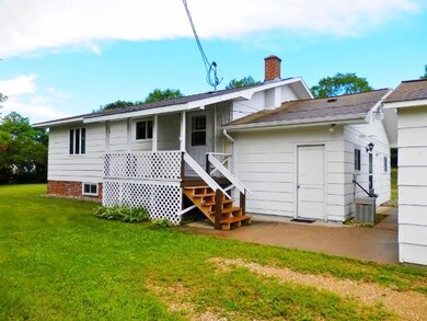 108 Us Highway 12/16, Camp Douglas, WI 54618 - photo 2