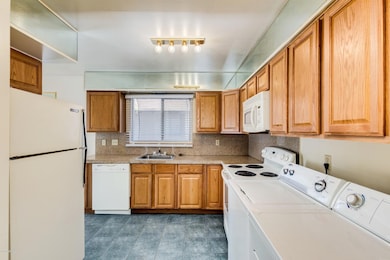 1141 E Vaughn St unit D, Tempe, AZ 85283 - photo 3