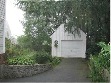 Garage.