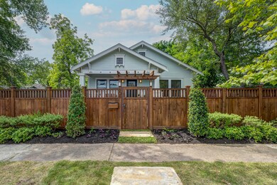 808 W 27th St, Houston, TX 77008 - photo 2