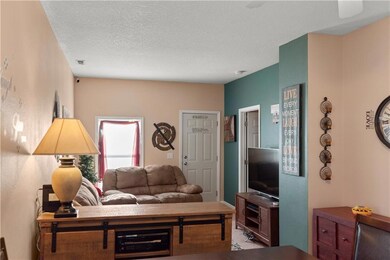 2838 E Walnut St, Des Moines, IA 50317 - photo 4