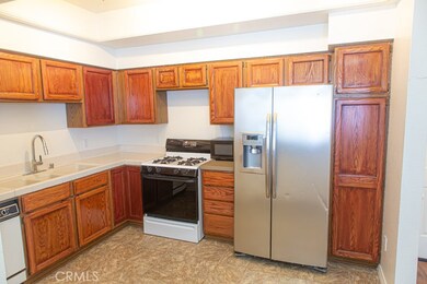 5420 Sylmar Ave unit 105, Sherman Oaks, CA 91401 - photo 4