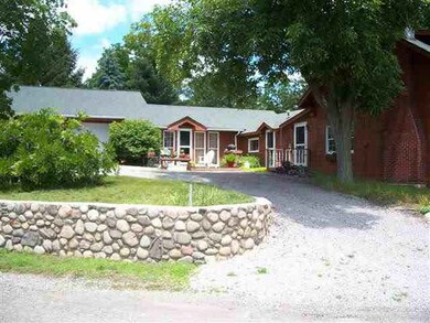 6820 W North Lake Gage Dr, Angola, IN 46703 - photo 3