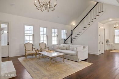 315 Biltmore Way-8