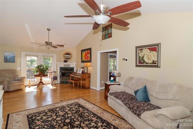 605 Greenberry Ln, Statesville, NC 28625 - photo 7