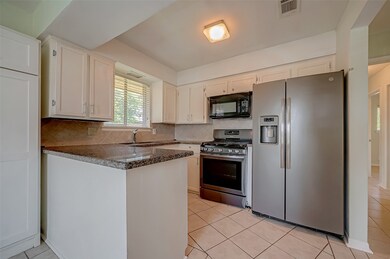 1922 Beaver Bend Rd, Houston, TX 77088 - photo 5