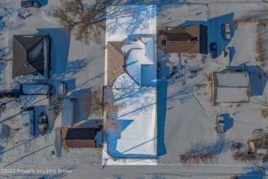 721 1st Ave E (7 of 12)