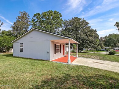 6905 Delisle Dr, Jacksonville, FL 32244 - photo 6