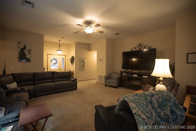 213 Laurel St, Lone Grove, OK 73443 - photo 7