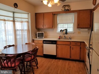 196 Fairfield Dr, Warrenton, VA 20186 - photo 6