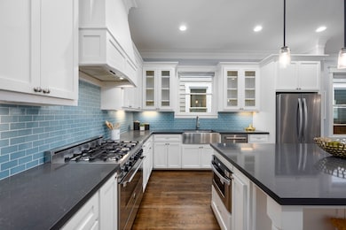 720 Ashland St, Houston, TX 77007 - photo 6