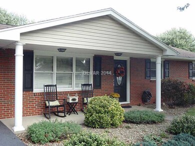 1321 Brenda Dr, Greencastle, PA 17225 - photo 2