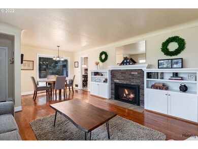 1810 Minda Dr, Eugene, OR 97401 - photo 5