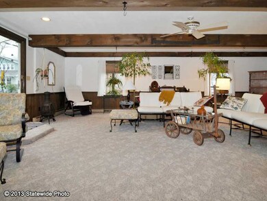 278 Sea View Dr, Warwick, RI 02889 - photo 5