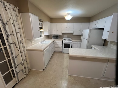 175 Harrigan Ct unit 1, San Antonio, TX 78209 - photo 7