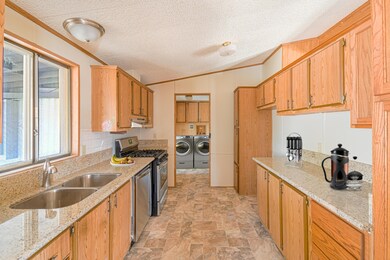 2677 57th St W, Rosamond, CA 93560 - photo 5