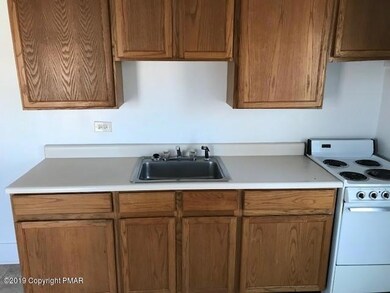 556 N 5th St unit 2, Stroudsburg, PA 18360 - photo 4