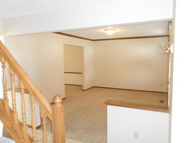 Entry_Livingroom