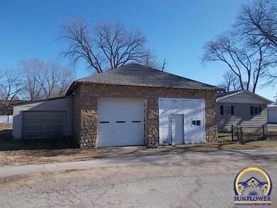 101 E 10th St, Auburn, KS 66402 - photo 6