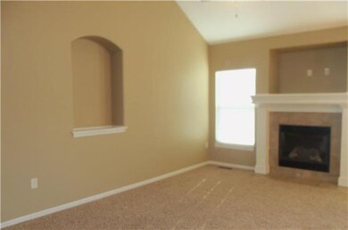 5041 Woodstock Ct, Shawnee, KS 66218 - photo 4